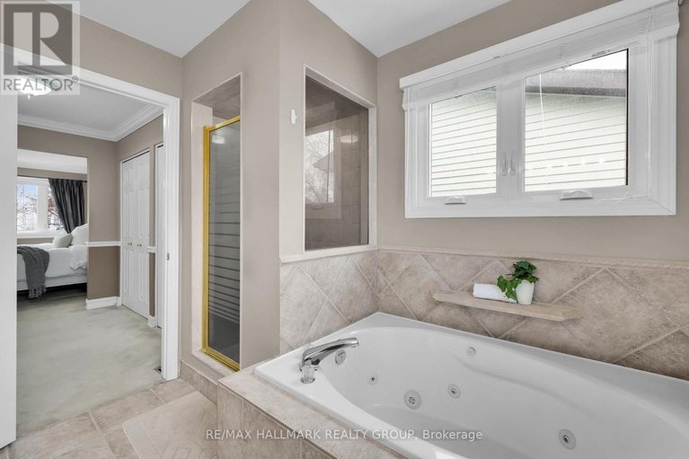 29571955/5-ellisson-way/hunt-club-park/ottawa/ontario/K1G4N9_26