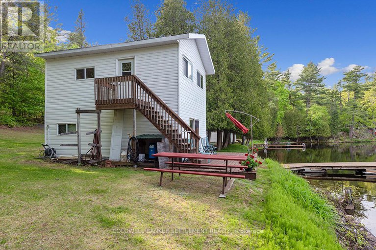 28398318/1672-dalhousie-conc-8-concession/lanark-highlands-dalhousie-twp/lanark-highlands/ontario/K0G1M0_20