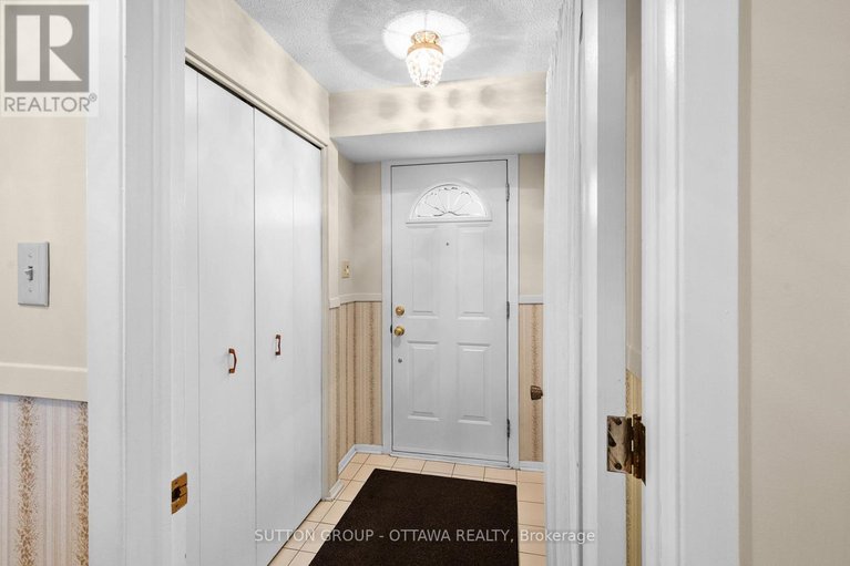 29556235/2391-ogilvie-road/beacon-hill-north/ottawa/ontario/K1J7N4_3