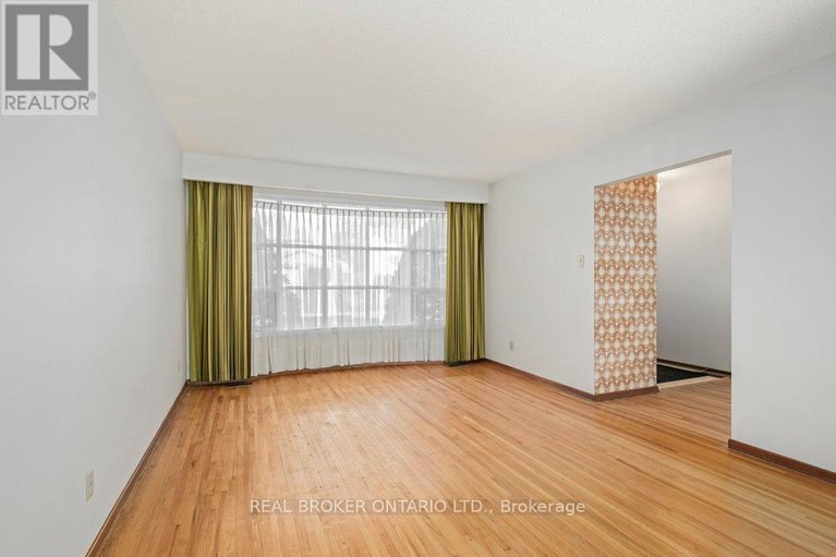 28986692/60-westpark-drive/blackburn-hamlet/ottawa/ontario/K1B3E5_7