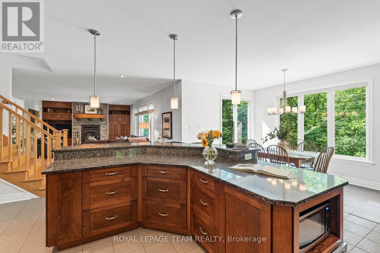 28608348/387-ridgeside-farm-drive/kanata-north-west/ottawa/ontario/K2W1H3_19