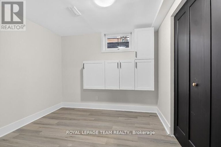 29467727/6636-marina-drive/manotick-south-to-roger-stevens/ottawa/ontario/K4M1B3_24