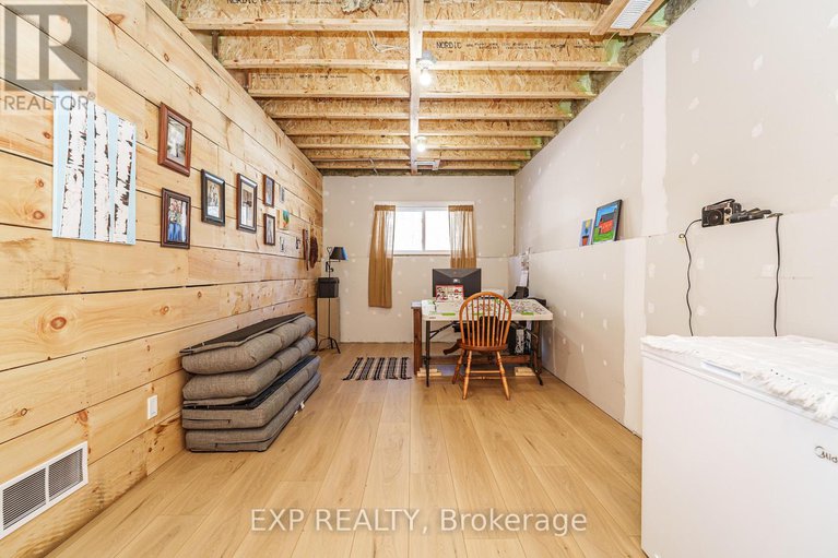 29351437/24-humphries-road/horton-twp/horton/ontario/K7V3Z8_36