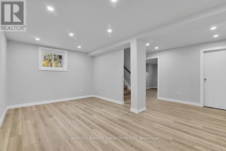 29151474/54-greenboro-crescent/hunt-club-parkgreenboro/ottawa/ontario/K1T1W5_33