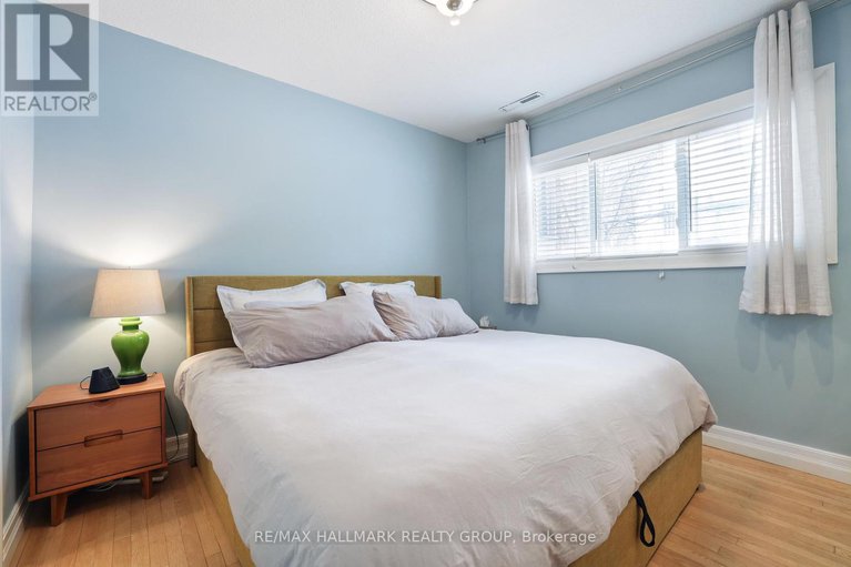 28431922/208-210-renouf-avenue/overbrook/ottawa/ontario/K1K3T1_34
