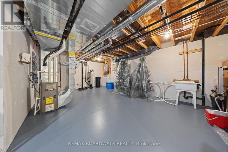 29641408/211-mckenny-street/mississippi-mills-ramsay-twp/mississippi-mills/ontario/K0A1A0_42