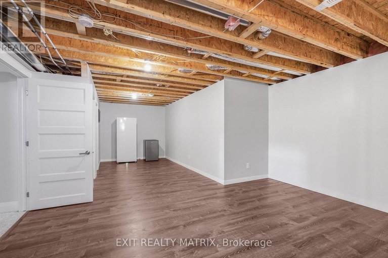 29468824/128-lyon-street/embrun/russell/ontario/K0A1W0_27