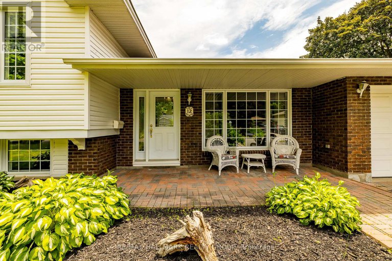 28987847/12-ancona-crescent/briargreen/ottawa/ontario/K2G0N8_4