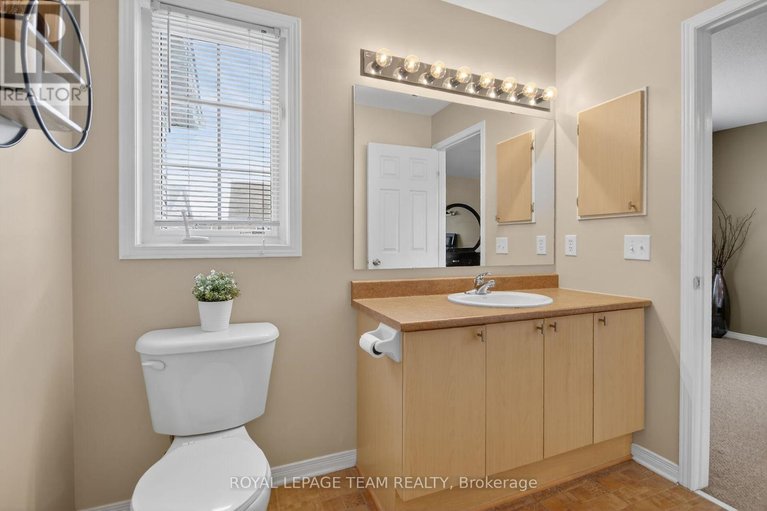 29560195/317-copperfield-crescent/cedargrovefraserdale/ottawa/ontario/K2J0L2_19