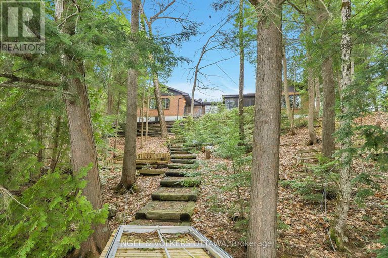 28202827/7-deerfield-drive/mcnabbraeside-twps/mcnabbraeside/ontario/K0A3L0_40