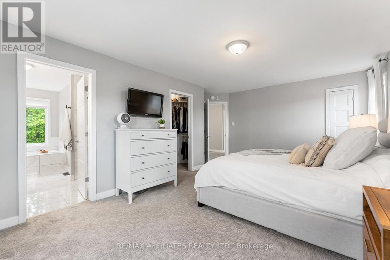 28869003/156-hybrid-street/embrun/russell/ontario/K0A1W0_33