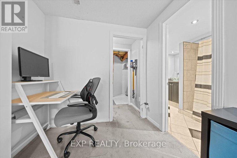 29354269/44-coralbell-private/hunt-club-parkgreenboro/ottawa/ontario/K1T3Z9_31