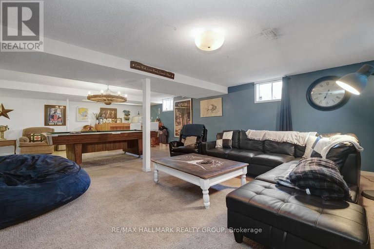 28915489/20-hilltop-crescent-s/kemptville/north-grenville/ontario/K0G1J0_18