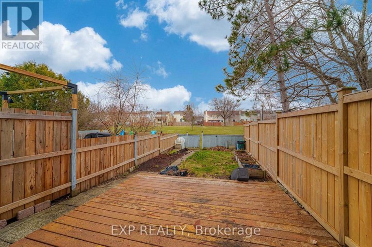 29619467/98-castlegreen-private/hunt-club-parkgreenboro/ottawa/ontario/K1T3N3_21