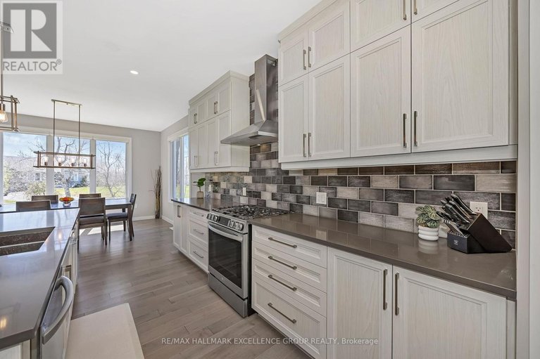 29663853/921-colette-street/clarencerockland-twp/clarence-rockland/ontario/K0A1E0_13