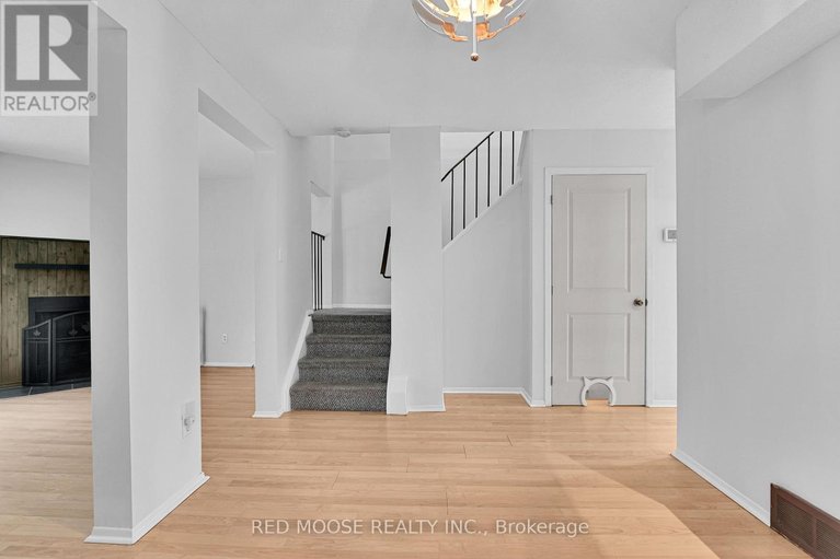 29480001/1983-greenvale-lane/chateauneuf/ottawa/ontario/K1C6E4_19