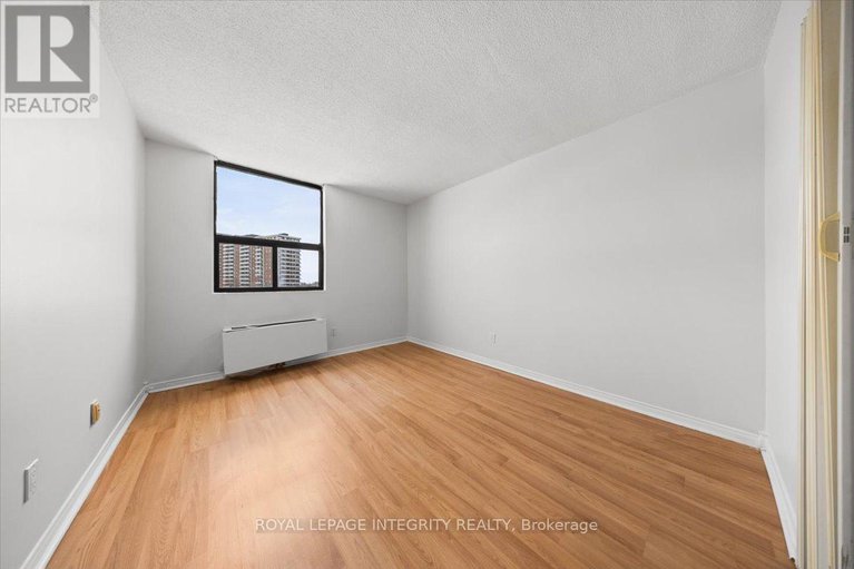 29336401/703-1190-richmond-road/woodroffe/ottawa/ontario/K2B8J3_15