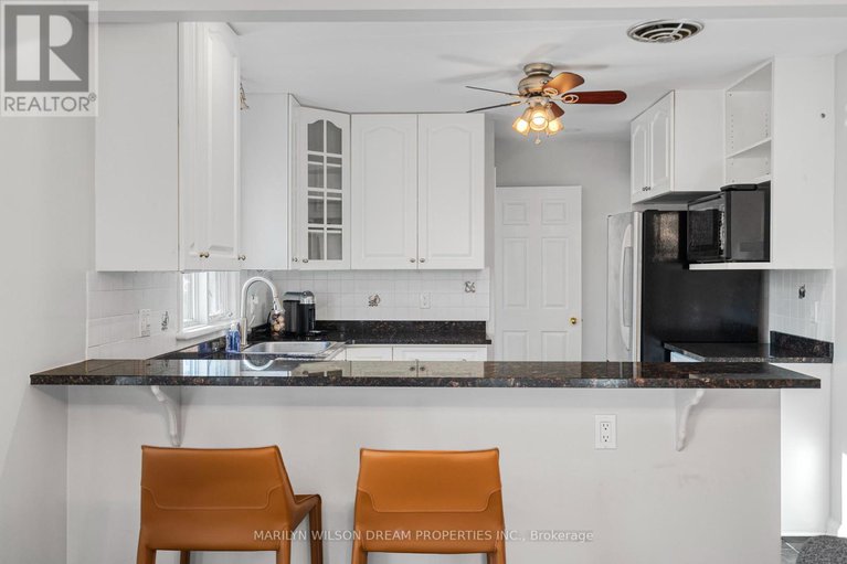 28155106/446-thessaly-circle/alta-vistafaircrest-heights/ottawa/ontario/K1H5W5_15
