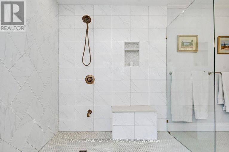 29314460/6164-ravine-way/hiawatha-parkconvent-glen/ottawa/ontario/K1C7E9_24