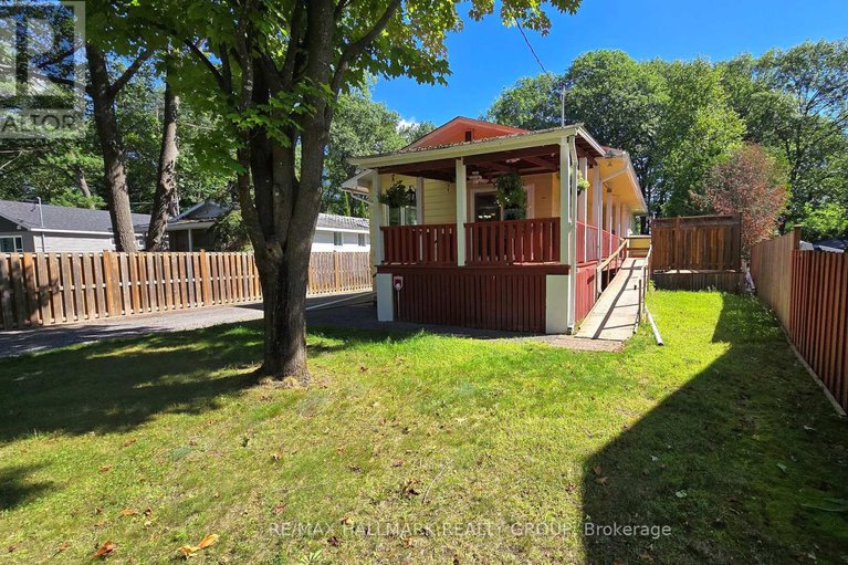 29082660/266-baldwin-street/constance-bay/ottawa/ontario/K0A3M0_24