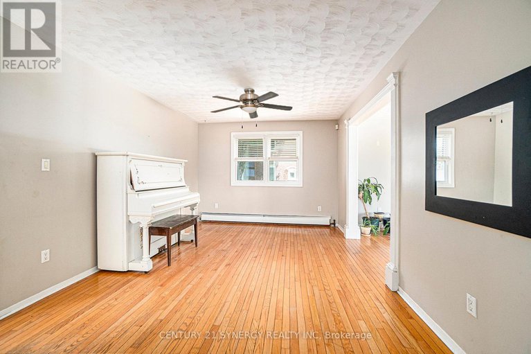 28468719/6-strathcona-street/smiths-falls/smiths-falls/ontario/K7A1V5_9