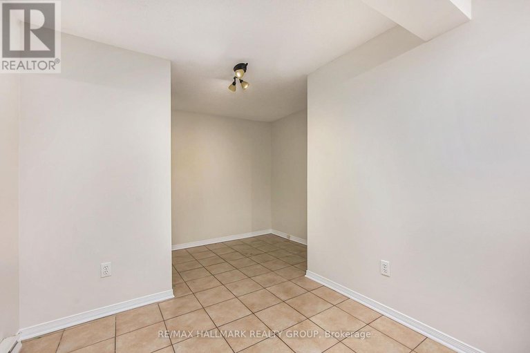 28834162/120-royalton-private/hunt-club-woods/ottawa/ontario/K1V9S3_24