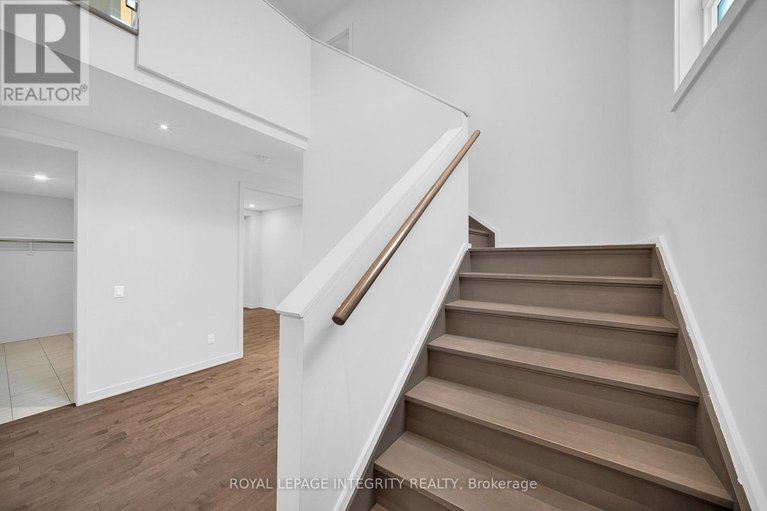 29234457/899-ralph-hennessy-avenue/riverside-southgloucester-glen/ottawa/ontario/K1X0B1_19