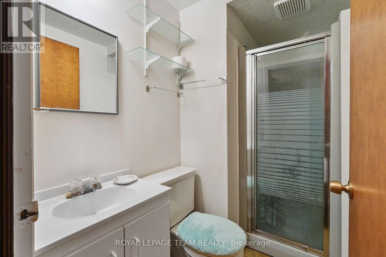 28492502/2218-prospect-avenue/alta-vista/ottawa/ontario/K1H7G3_25