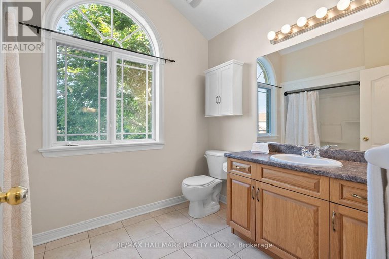 28826305/37-wilderness-way/stittsville-north/ottawa/ontario/K2S2E2_25