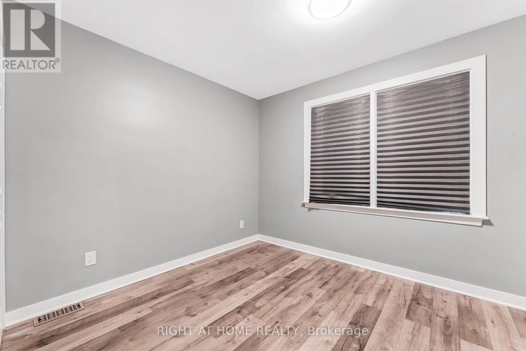 28334647/2216-prospect-avenue/alta-vista/ottawa/ontario/K1H7G3_13