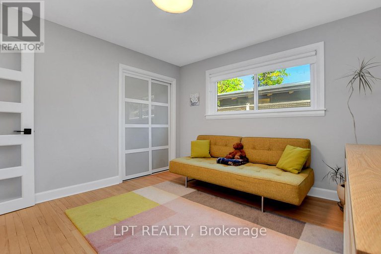 28941530/353-mountbatten-avenue/alta-vistafaircrest-heights/ottawa/ontario/K1H5W2_26
