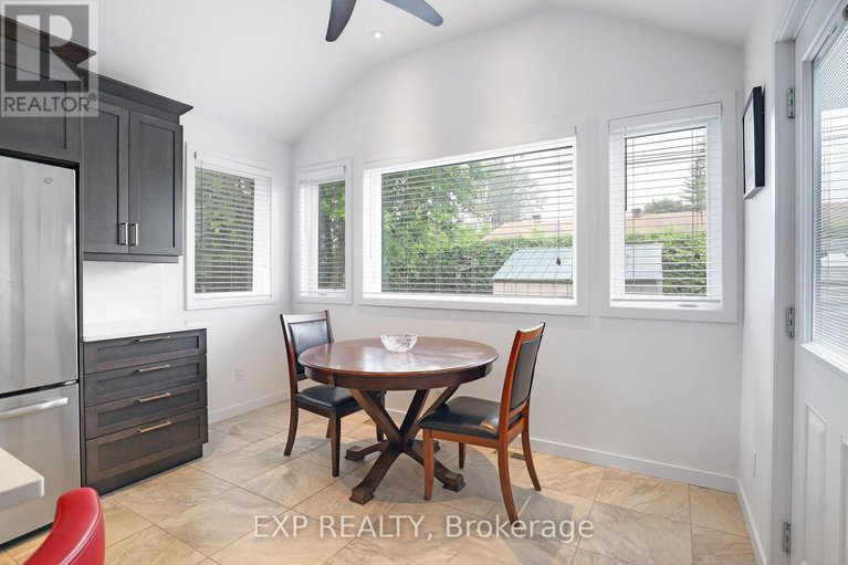 28625166/1382-fisher-avenue/city-viewskylinefisher-heightsparkwood-hills/ottawa/ontario/K2C1X1_14