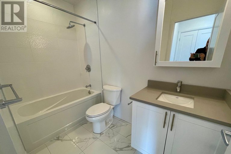 28910919/2406-805-carling-avenue/west-centre-town/ottawa/ontario/K1S5W9_5