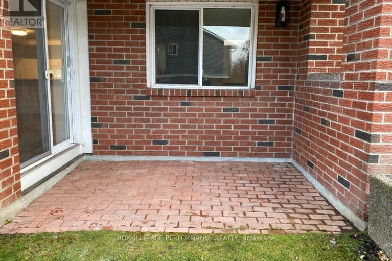 29108912/112-6470-bilberry-drive/orleans-wood/ottawa/ontario/K1C4P1_21