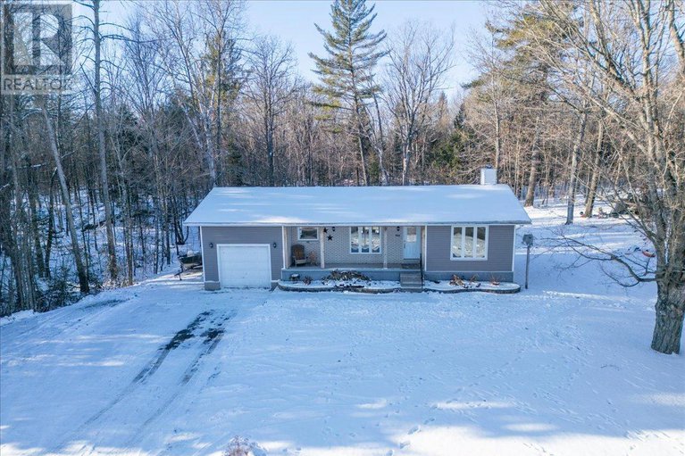 29166870/702-cedar-hill-road/pakenham/mississippi-mills/ontario/K0A2X0_34