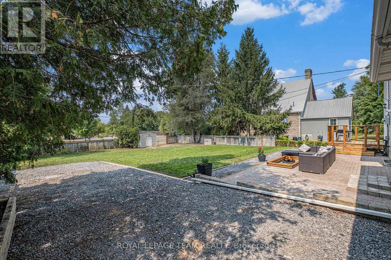 28708364/32-butterwick-street/munster/ottawa/ontario/K0A3P0_28