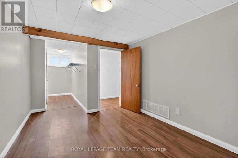 29579808/1318-albany-drive/bel-air-heights/ottawa/ontario/K2C2L9_30