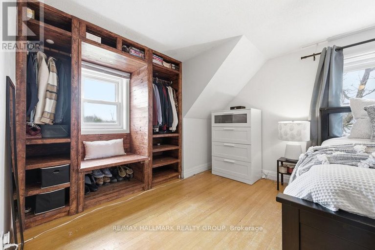 29645048/50-poole-street/mcnabbraeside-twps/mcnabbraeside/ontario/K7S1J2_23