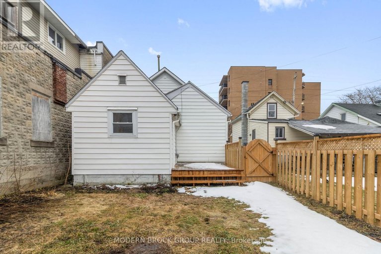 29541338/108-george-street/brockville/brockville/ontario/K6V3V9_38