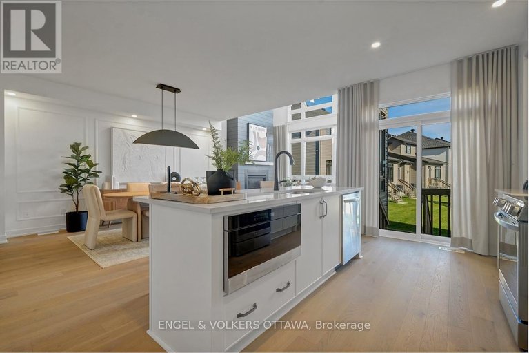 29008801/2006-allegrini-terrace/emerald-meadowstrailwest/ottawa/ontario/K2S2S7_17