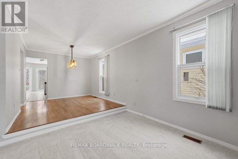 29379156/1707-des-perdrix-crescent/orleanssunridge/ottawa/ontario/K1C5E3_7