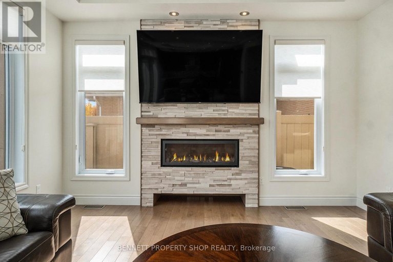 28937759/2253-prospect-avenue/alta-vista/ottawa/ontario/K1H7G2_11