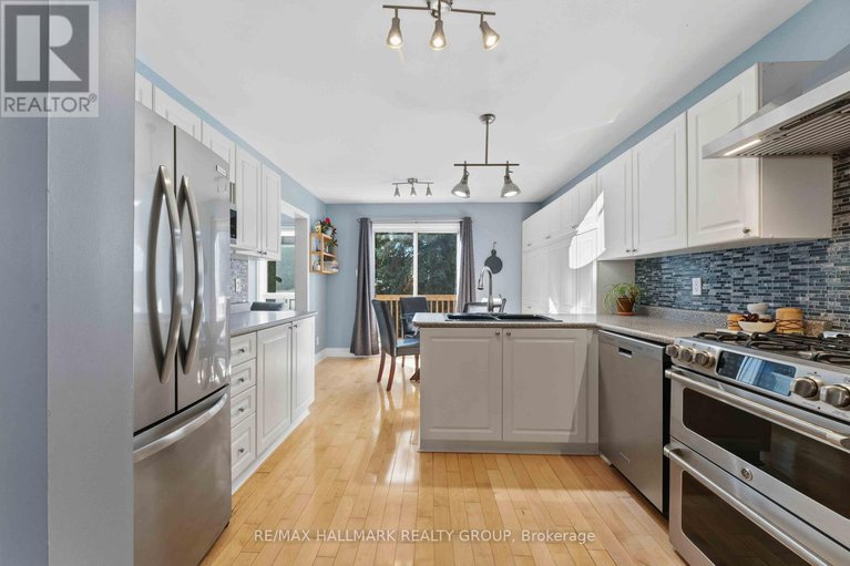 29047250/661-arc-en-ciel-street/fallingbrookgardenway-south/ottawa/ontario/K4A3H8_7