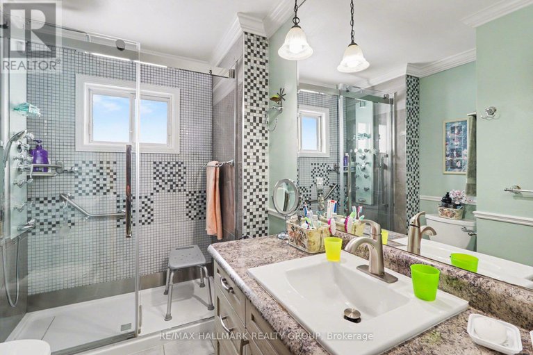 29352871/232-kennedy-lane-w/bilberry-creekqueenswood-heights/ottawa/ontario/K1E1G7_14