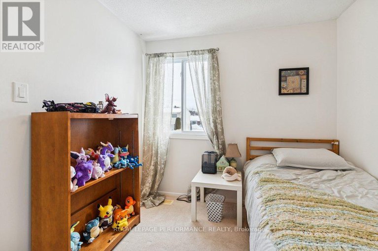 29402073/48-423c-woodfield-drive/tanglewood/ottawa/ontario/K2G4B7_29