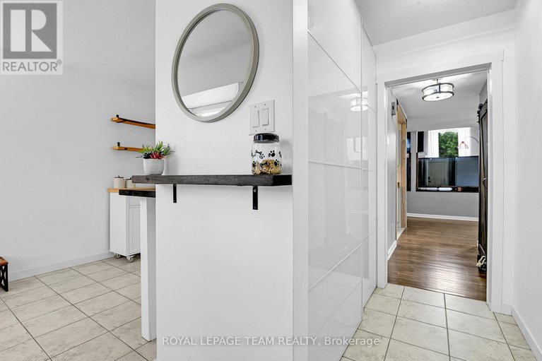 28769027/6405-st-louis-drive/hiawatha-parkconvent-glen/ottawa/ontario/K1C2X9_4
