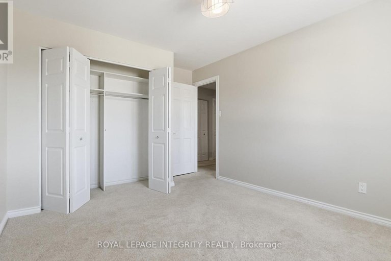 29316968/1055-plante-drive/hunt-clubwestern-community/ottawa/ontario/K1V9E5_23