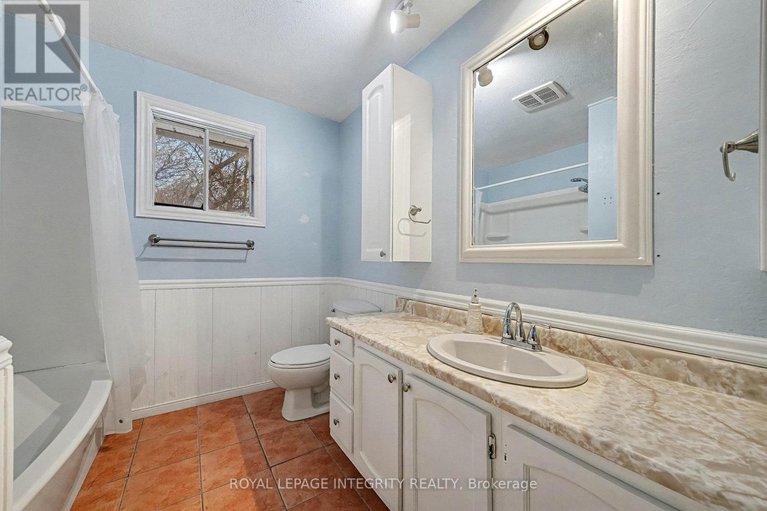 29307758/1160-barnett-drive/cumberland-village/ottawa/ontario/K4C1C7_12