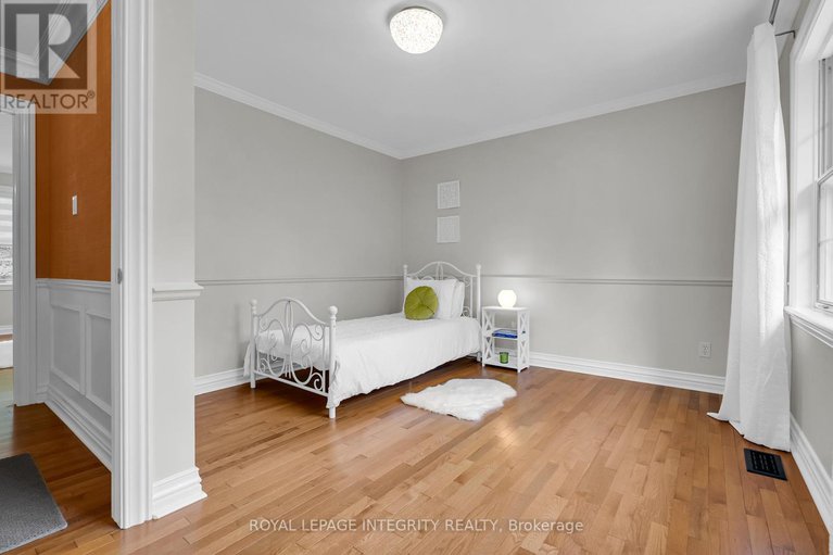 28641841/27-marchbrook-circle/rural-kanata-central/ottawa/ontario/K2W1A1_30