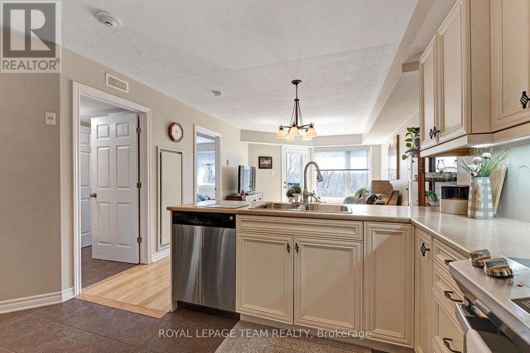 29638662/209-398-van-buren-street/kemptville/north-grenville/ontario/K0G1J0_15